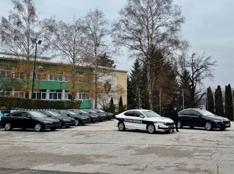 NAPREDAK | FMUP obnovio vozni park: Nova vozila i nove uniforme za kadete