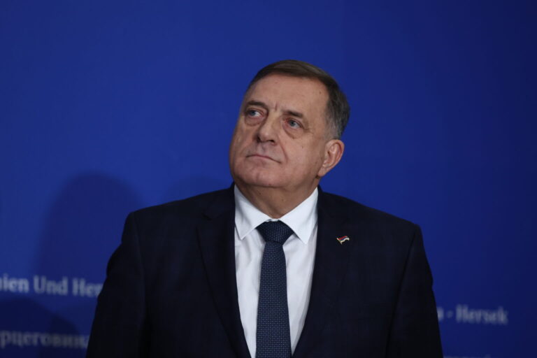 Dodik se vratio u BiH pa se kratko oglasio: Stigao sam kući u selo svoje