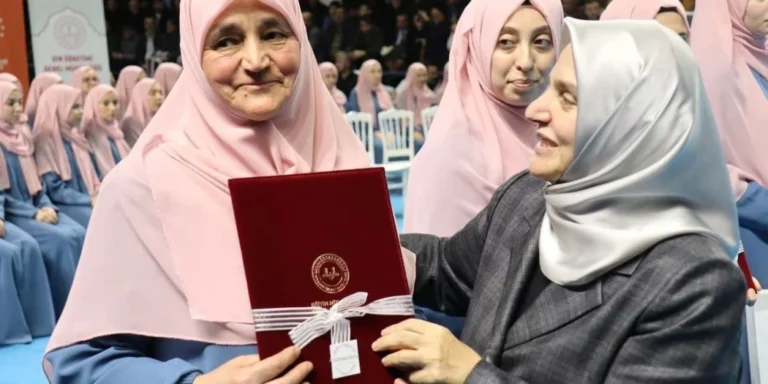 Turkinja postala hafiza u 63. godini života