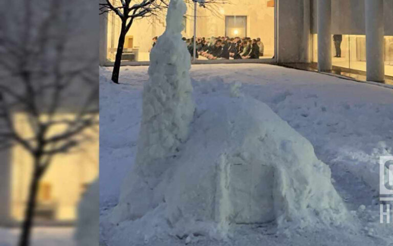 Učenici Medrese umjesto Snješka Bijelića napravili džamiju od snijega