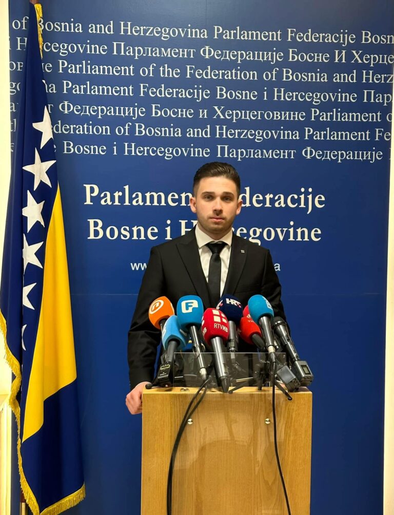 Arnel Isak oštro kritikovao odluku o najnižoj plaći za 2025. godinu: “Pojedini ministri nemaju dodira s realnošću!”