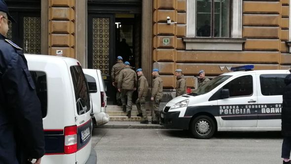 Suđenje za ubistvo sarajevskih policajaca: Završne riječi porodica ubijenih, prisustvuje veliki broj pripadnika MUP-a KS