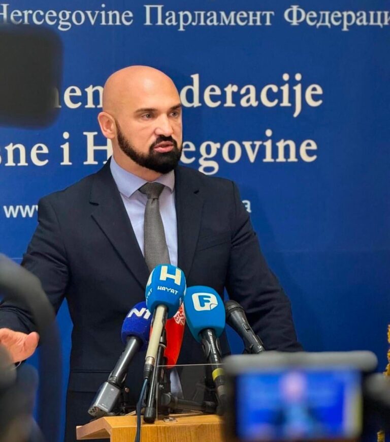 Oštra reakcija ministra Isaka na prijetnje iz Ruske ambasade: Ne tretiramo vas kao prijateljsku zemlju, ponašajte se pristojno jer ovdje ste samo gosti