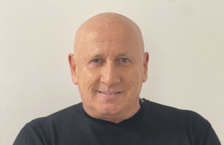 Bh. pjevač bio na korak do smrti: Danas pijem 13 tableta dnevno, zbog pjesme su mi prijetili zatvorom