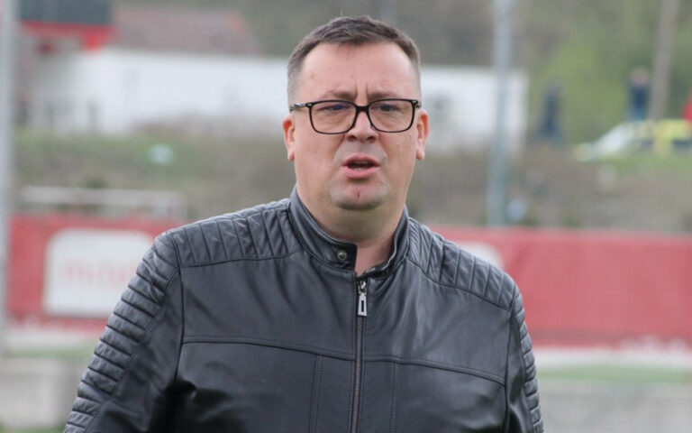 Azmir Husić otpustio sve igrače FK Sloboda: “Igrači iz kantona bi imali više bodova”