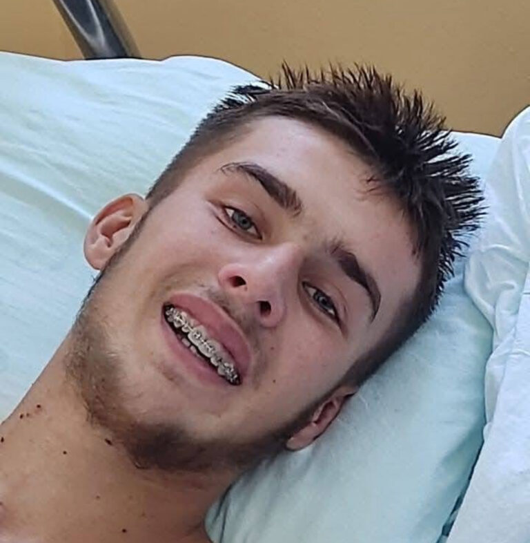 MLADI HEROJ IZ MAGLAJA VODI TEŠKU BITKU: Pomozimo Ahmedu Huseinbašiću da spasi svoju nogu