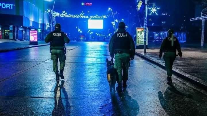 Podrška herojima koji ne poznaju praznike: Policija, hitna pomoć i vatrogasci u službi građana