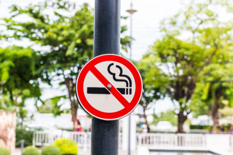 EU za zabranu pušenja i “vapinga” na otvorenom
