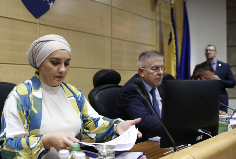RASULO | BiH: “Tri puta otkazali sjednicu, a platu za to primaju uredno”
