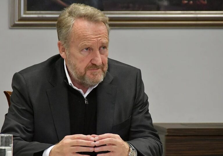 STEŽE | Izetbegović: Odnosi sa srpskom i hrvatskom stranom neće se popraviti popuštanjem, već čvrstim stavovima