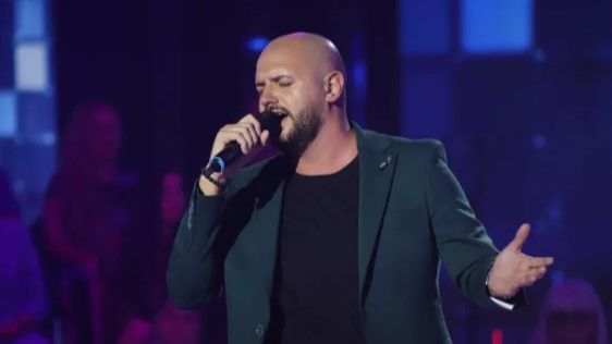 Almir iz Živinica dobio dva glasa u Zvezdama Granda, pa problematizirao Darka Lazića: “Tako je u originalu, ne zna on, nije dobro otpjevao”