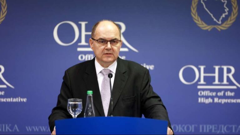 POSLJEDNJE UPOZORENJE | Šmit upozorio vlasti u BiH: Prestanite igrati igrice
