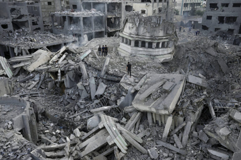 U novim izraelskim napadima ubijena 92 Palestinca, ukupan broj poginulih 51.157