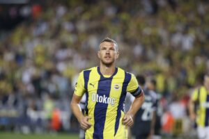 Fenerbahce stao uz Džeku nakon promašenog penala (FOTO)