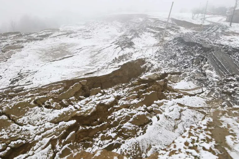 Klizište kod Novog Šehera se ne pomjera značajnije. Ipak, ugroženo je 7 kuća