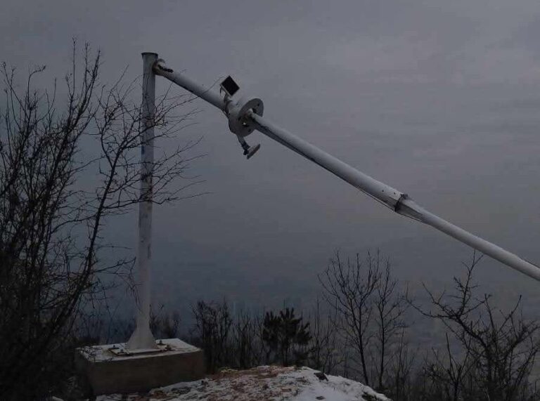 Uništen jarbol sa zastavom BiH na Trebeviću: Policija traga za počiniocima