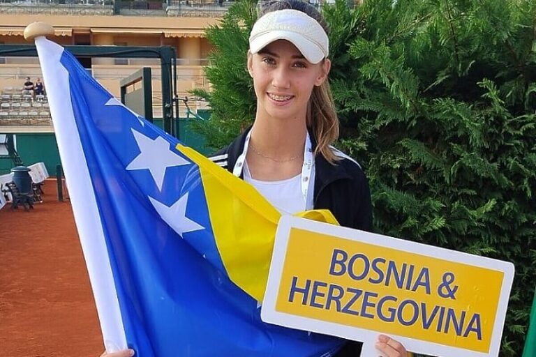 Tea Kovačević briljantna i na startu 2025: Osvojila ITF turnir u četiri godine starijoj konkurenciji