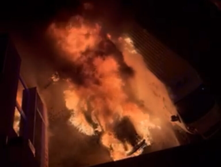 Policija istražuje ko je zapalio automobil zeničkom taksisti: “Passat izgorio u potpunosti”