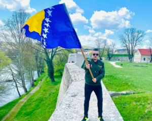 Čovek na specijalnom zadatku: Kako Vojin Mijatović uništava Federaciju?