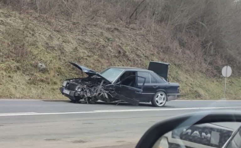 Nesreća na M-17, policija na licu mjesta