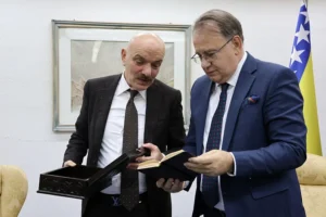 POKLONI | Predstavnici Cengiza u posjeti Vladi FBiH: Nikšić nam je još 2012. dao povjerenje, mi to ne zaboravljamo
