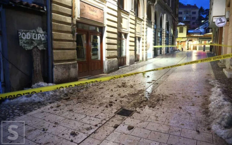 SRAMOTA | Ponovo se obrušila fasada u centru grada