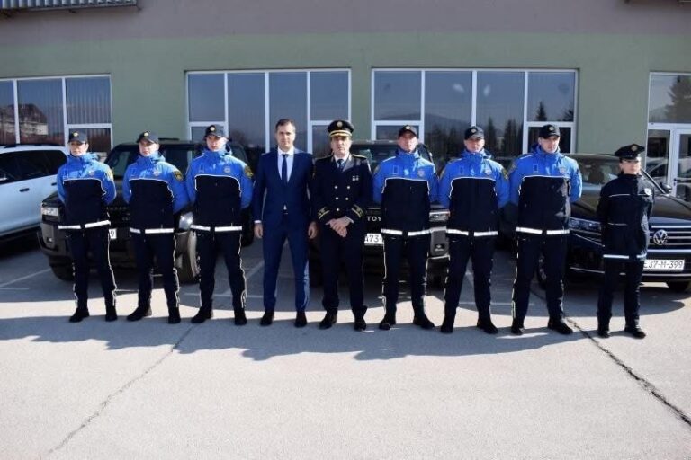 Kadeti koji su na praktičnoj obuci u Upravi policije MUP-a ZDK zadužili nove policijske uniforme