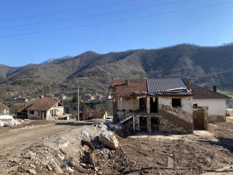 Četiri mjeseca nakon poplava u Donjoj Jablanici: Ruševine stoje, odgovornih nema