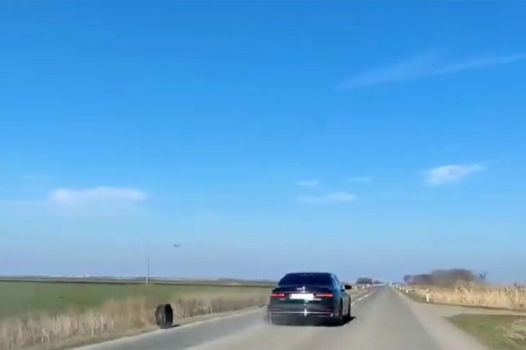 Izbjegnuta tragedija: Incident sa vozilom Aleksandra Vučića, sa auta u pokretu otpao točak