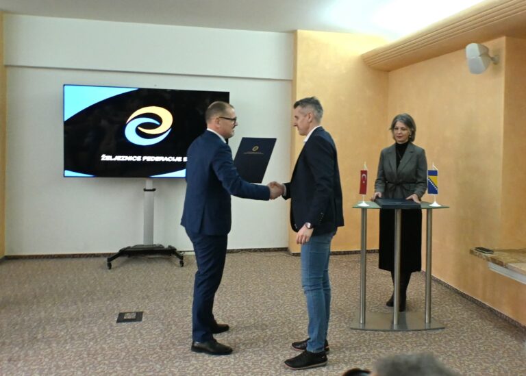 Putnički vozovi Sarajevo-Čapljina ponovo krenuli, donatorima uručene zahvalnice