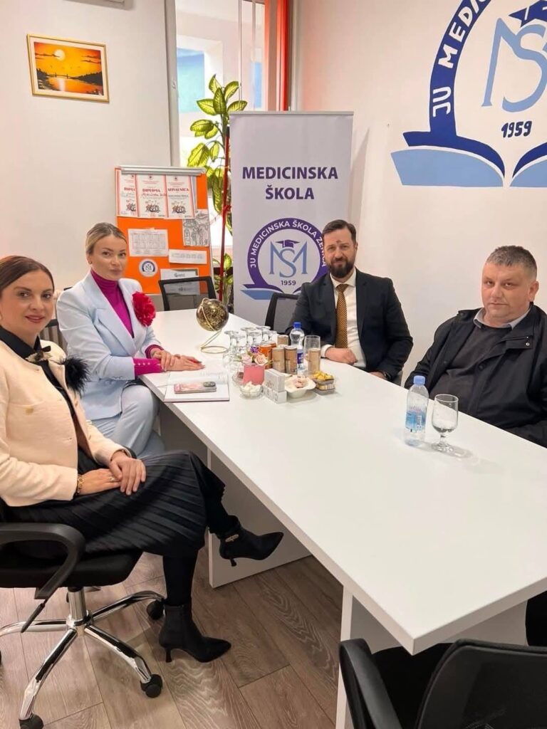 Rekonstruisane svlačionice i mokri čvorovi uz svlačionice u Medicinskoj školi u Zenici