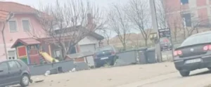 ”Golfom” probio betonsku ogradu i završio u dvorištu