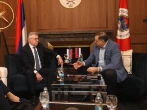 Dodik se sastao sa ruskim ambasadorom, najavio borbu za Ustav