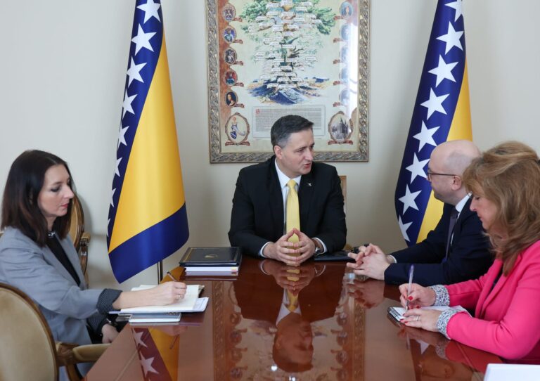 Bećirović razgovarao sa specijalnim izaslanikom Vlade Njemačke za Zapadni Balkan Manuelom Sarrazinom