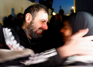 Izrael oslobadio više od 600 Palestinaca, Hamas vratio tijela četiri taoca