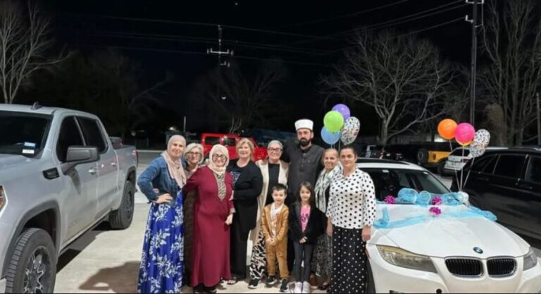 Efendija Sadik od svojih džematlija dobio BMW-a