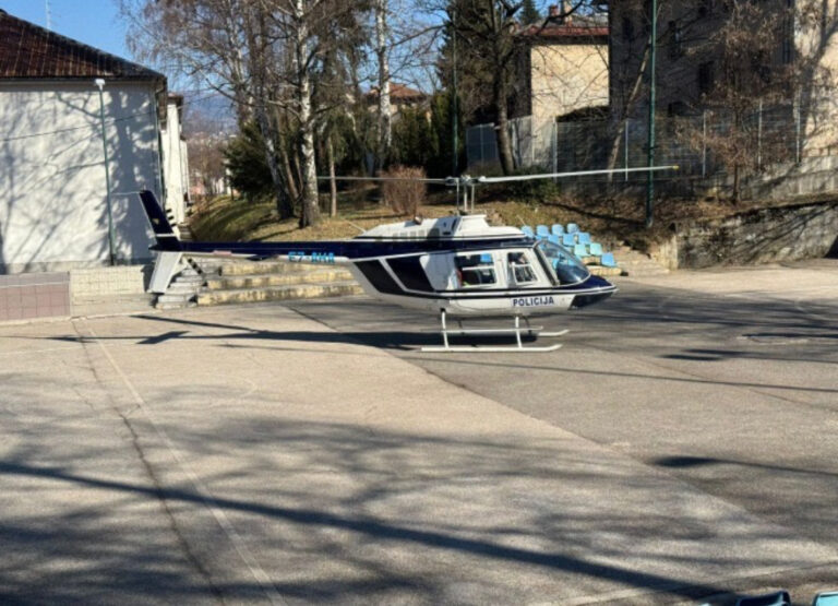 Pripreme za pokaznu vježbu: Trening hitnog slijetanja helikoptera SPJ FUP-a na poligon Policijske akademije FMUP-a