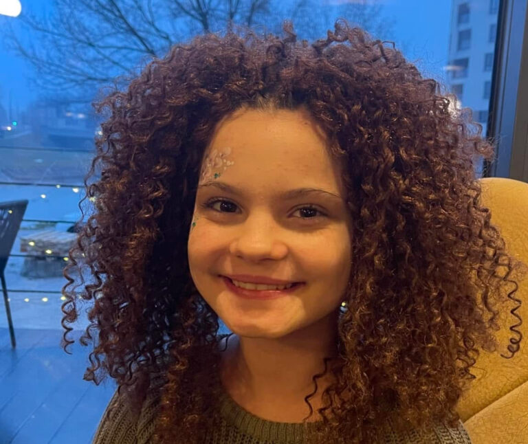 Pobjeda života: Amera Malkoč izliječena od leukemije i slavi 13. rođendan na početku ramazana