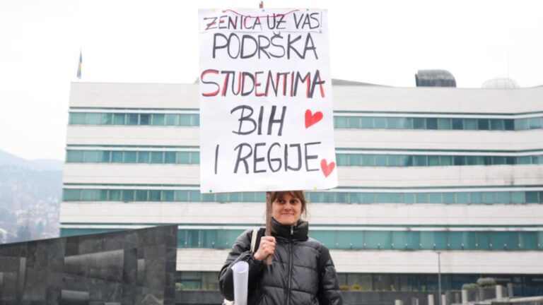 Majda Ibraković iz Zenice na protestima: “Konačno je vrijeme da se dignemo”
