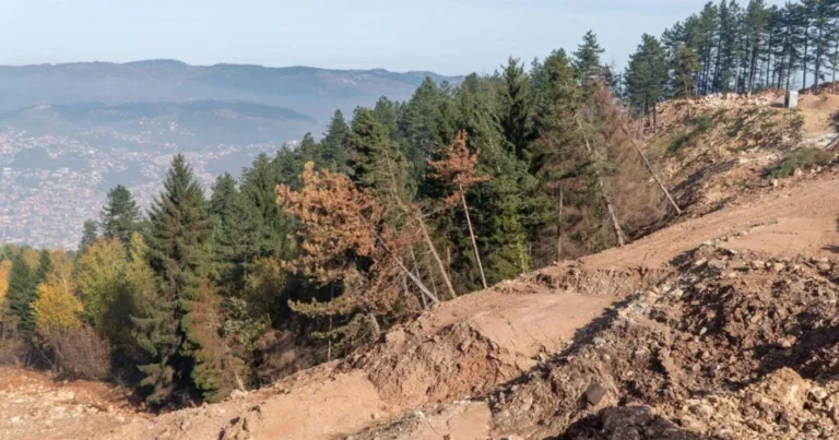 Klizište prijeti Sarajevu, pukotine se šire, ali 26 porodica odbija evakuaciju