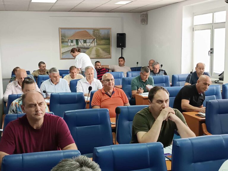 SAMO BAHATO: Vijećnici u Gradskom vijeću povećali sebi naknade za učešće u komisijama