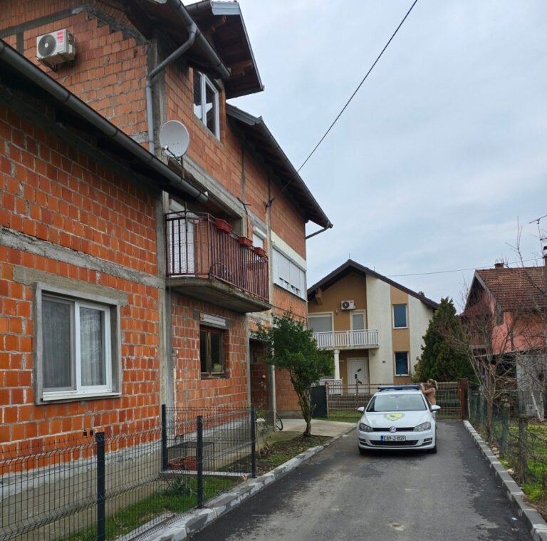 Oglasio se advokat roditelja iz Brčkog: Djeca su im oduzeta bez sudske odluke