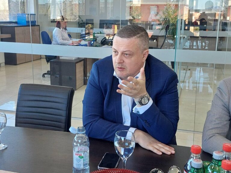 Mijatović: Ljudi u RS i Federaciji ne žele rat, neće braniti kriminalne interese Dodika