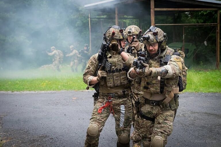 Češka vojska u BiH u okviru EUFOR-a poslala najelitniju jedinicu, stigla četa padobranaca