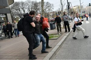Uhapšen muškarac u Beogradu, prijetio da će baciti bombe na redare koji osiguravaju skup