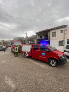 Brza intervencija spriječila katastrofu: Požar zahvatio kuću u Mostaru
