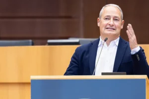 Schieder: Dodik i Vučić ulaze u posljednje dane svoje korumpirane i autokratske vladavine