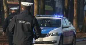 Drama u bh. gradu: Policajci spriječili samoubistvo muškarca, namjeravao je da skoči sa mosta