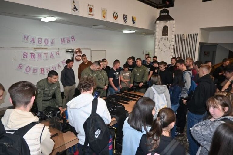 Policijski službenici Uprave policije MUP-a ZDK održali radionicu u cilju promocije policijskog zanimanja