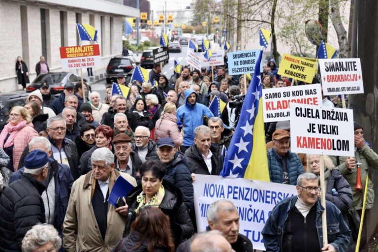 Protest ispred Federalnog parlamenta završen: Građani zahtijevaju rješenja za ekonomske i socijalne probleme